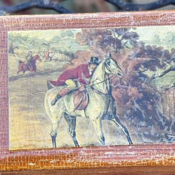 Vintage Equestrian lacquered Wooden Box - Picture 3 of 9